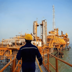 لباس کار کتان در سکوهای نفتی