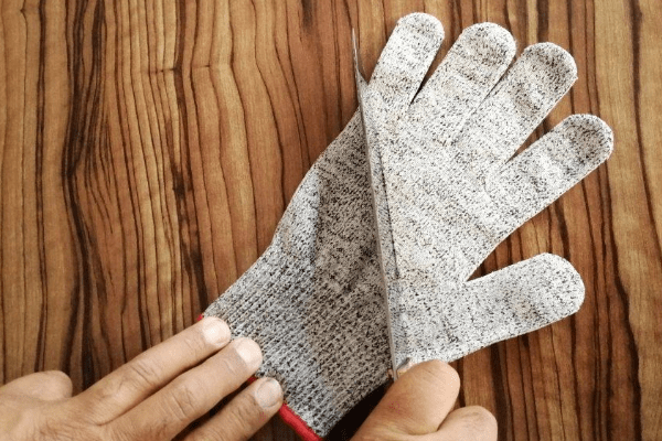ترکیبات دستکش ضد برش