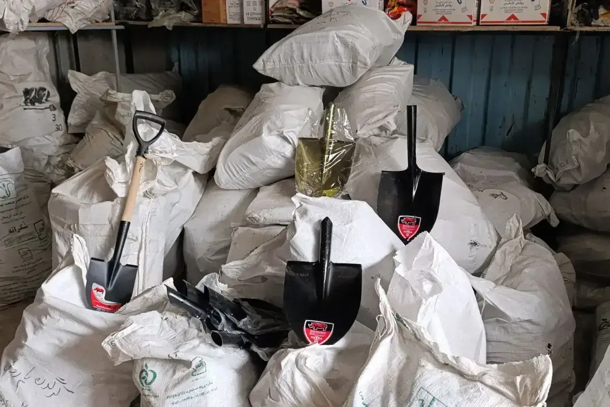 انبار بیل فولادی، ساختمانی و کشاورزی، باغبانی، کارگری